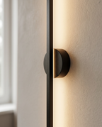 Linear LED Wall Lamp, Minimalist Aluminum — Black, detail macro of the linear form