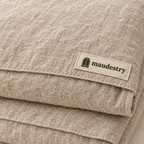 Close-up of the envelope closure and Maudestry label