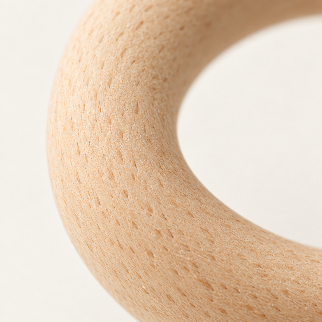 Close-up of the untreated beech grain