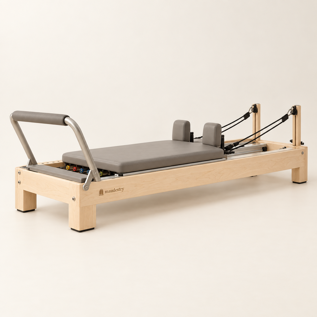 Pilates reformer in Natural Maple